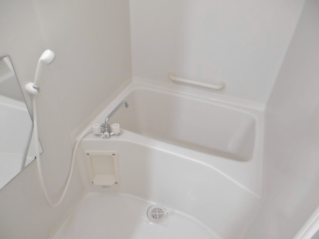 バス・シャワールーム　ゆったり過ごせるお風呂です