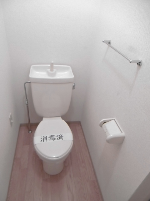 トイレ　清潔感のあるトイレです