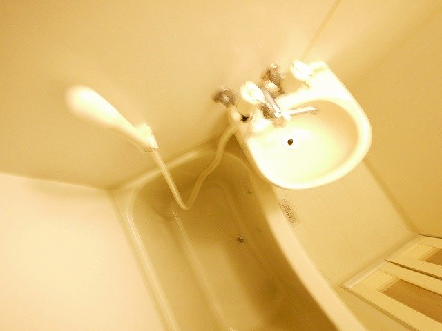 バス・シャワールーム　日々の疲れを癒すお風呂付です