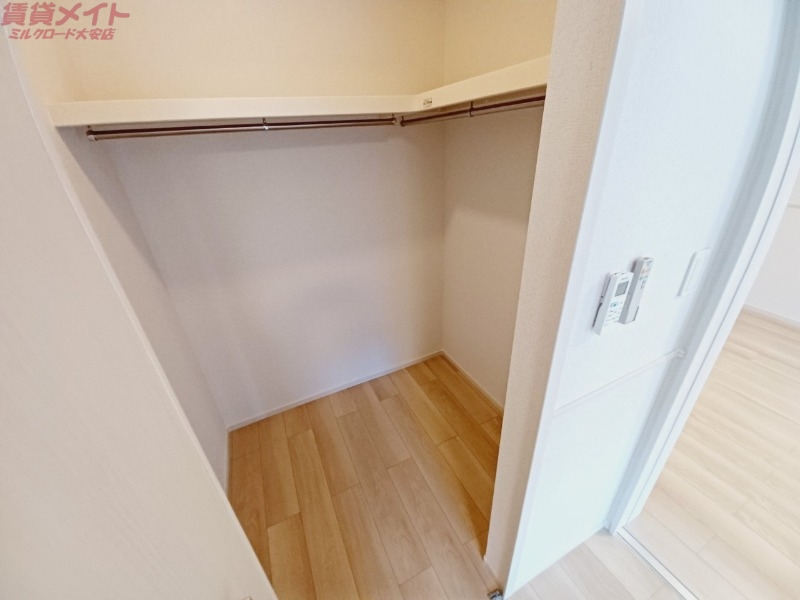 収納　同型参考写真