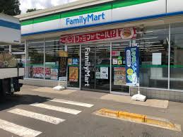 コンビニ　ファミリーマート 清瀬中里店（コンビニ）まで244m