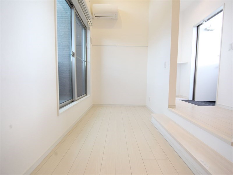 その他　洋室4.7帖　アンダーロフト4.49帖（寝室にも使えます）