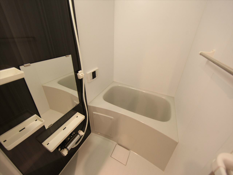 バス・シャワールーム　追い焚き・オートバス機能付お風呂