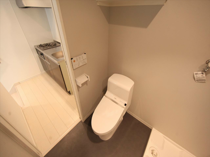 トイレ　温水洗浄暖房便座付トイレ