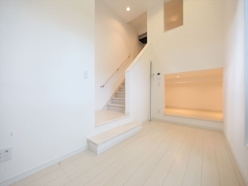 居室・リビング　洋室4.7帖　アンダーロフト4.49帖（寝室にも使えます）