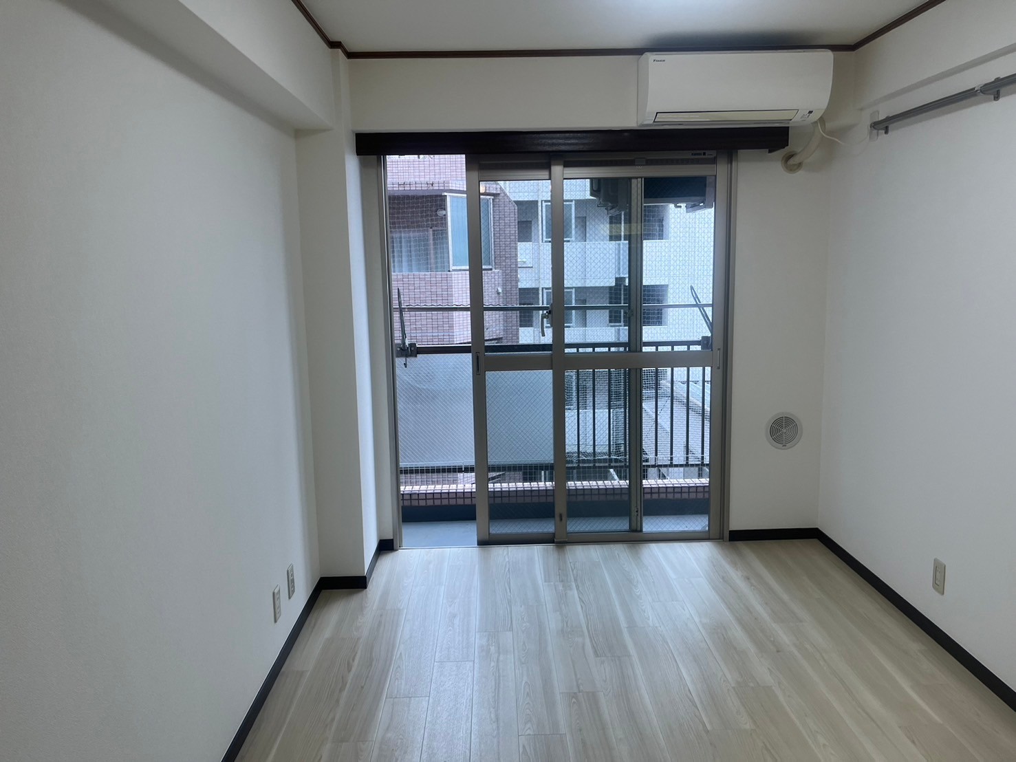 居室・リビング　同タイプ　別部屋写真