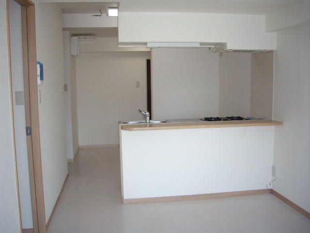 居室・リビング　別号室参考写真