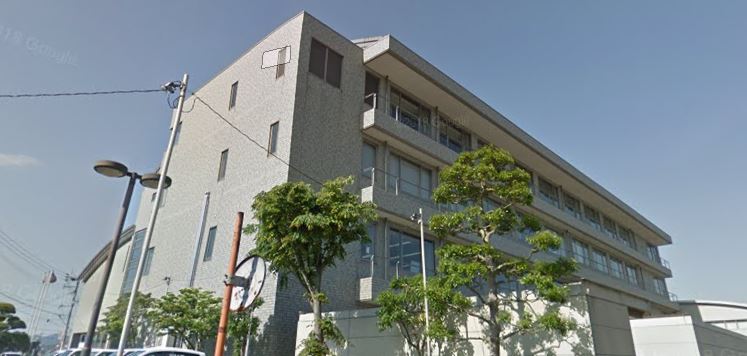 役所　飯塚市穂波支所（役所）まで214m