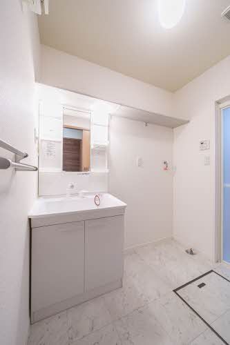 洗面設備　洗面化粧台