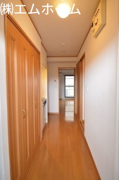 その他部屋・スペース　廊下　玄関収納付