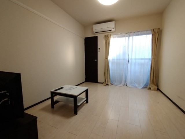 居室・リビング　別部屋参考写真