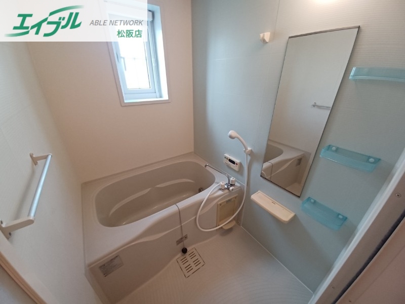 バス・シャワールーム　同物件別室反転タイプ画像