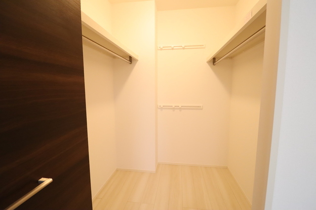 収納　ウォークインクローゼット