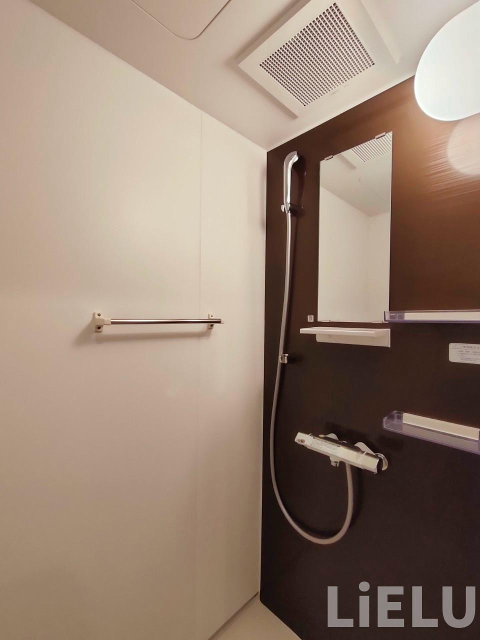 バス・シャワールーム　同シリーズ物件のモデルルームになります※現況優先