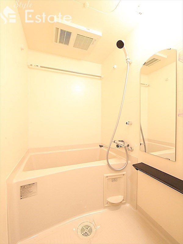 バス・シャワールーム　バスルーム