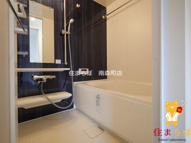 バス・シャワールーム　「見た目じゃなく、心に“しっくりくる”を大切に。」