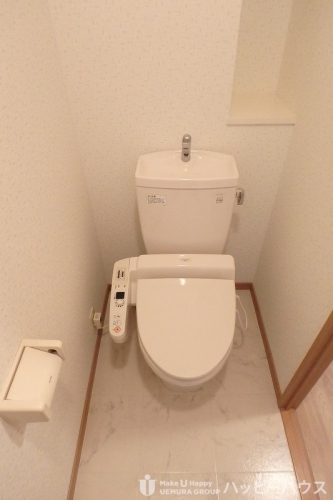 トイレ　同系統の別部屋になります。現状を優先します。