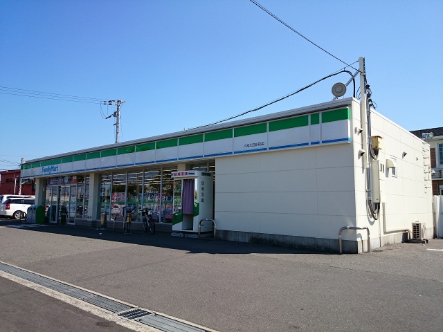 コンビニ　ファミリーマートJR久宝寺駅前店（コンビニ）まで390m