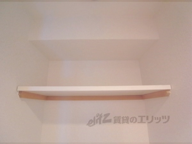 洗面設備　上部棚