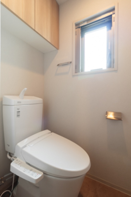 トイレ　※写真は同タイプ住戸です。