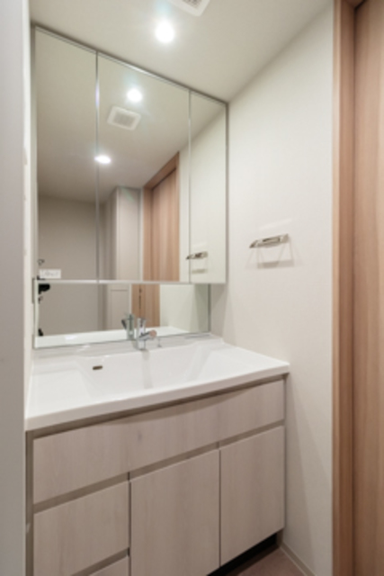洗面設備　※写真は同タイプ住戸です。