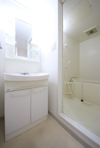 洗面設備　※こちらのお写真は他部屋になり参考写真です