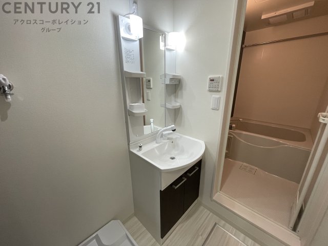 洗面設備　洗髪洗面化粧台付きでおすすめです！