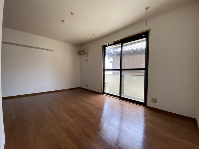 居室・リビング　広々の９帖でストレスフリーな生活スタート