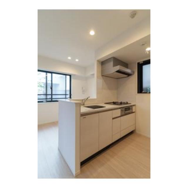 キッチン　※写真は同タイプ住戸です。