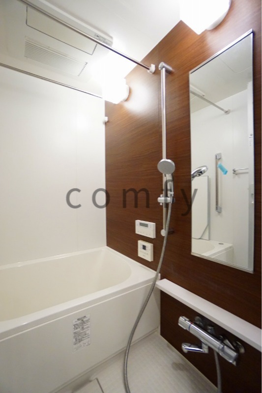 バス・シャワールーム　追炊き・浴室乾燥機付きバス