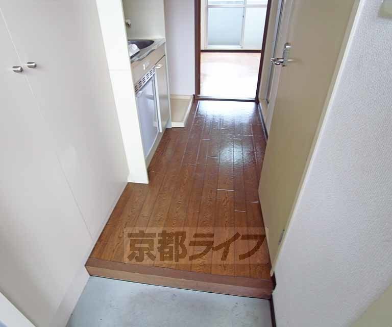 その他部屋・スペース　明るい廊下です。