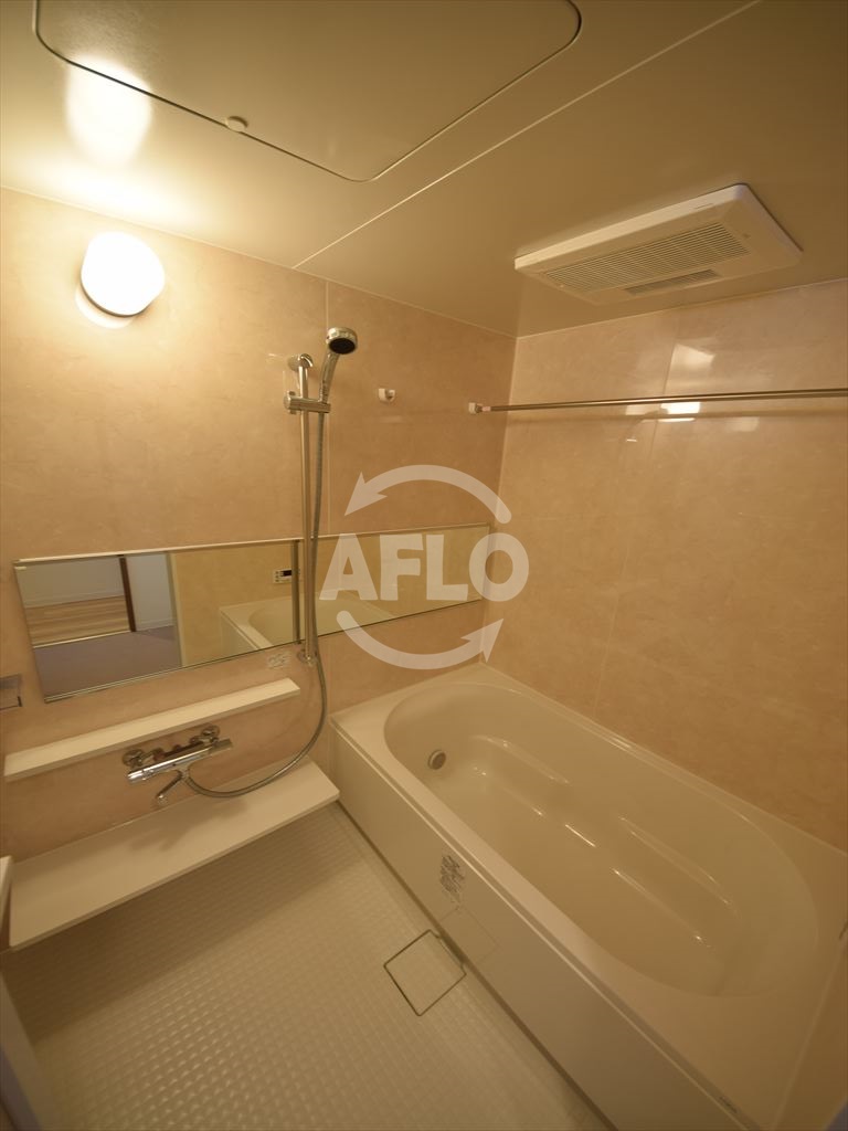 バス・シャワールーム　ルナグランデ　浴室