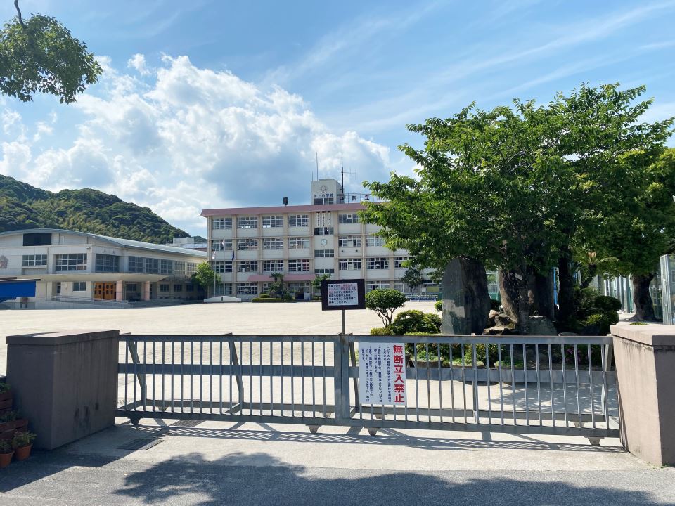 小学校　田上小学校（小学校）まで135m