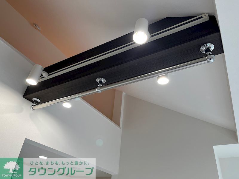 その他設備　梁（はり）は照明や室内干しにもなるので実用的！