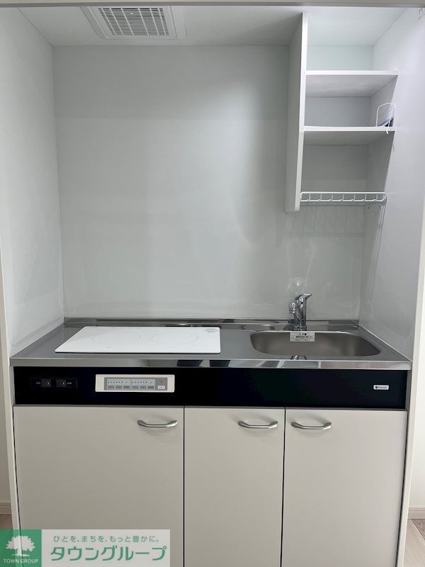 キッチン　一人暮らしに丁度いいサイズ、お手入れ楽々のIHキッチンです！