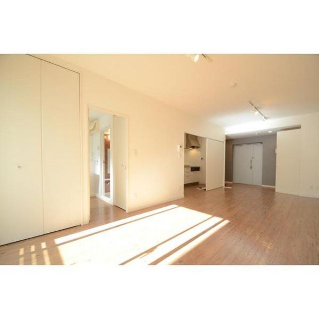 居室・リビング　別号室の参考写真です