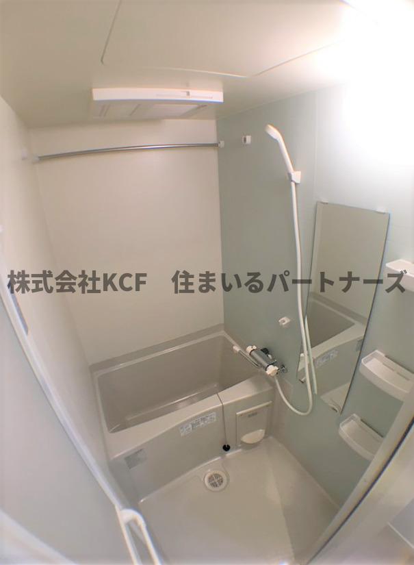 バス・シャワールーム　コンパクトで使いやすいお風呂です