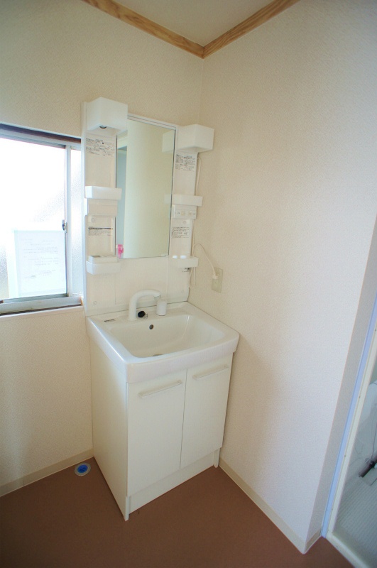 洗面設備　広い洗面スペース