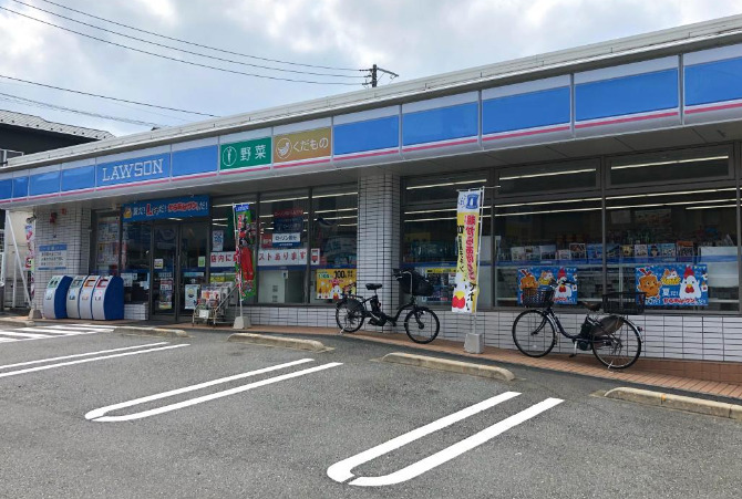 コンビニ　ローソン 港南大久保店（コンビニ）まで668m