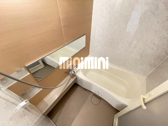 バス・シャワールーム　エレベーターがあります