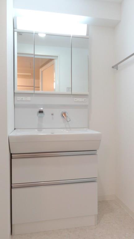 洗面設備　洗髪洗面化粧台