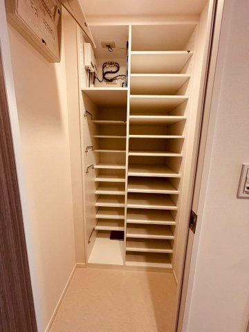 収納　＊同間取り反転タイプ参照