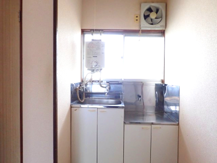 キッチン　朝日の入るキッチン