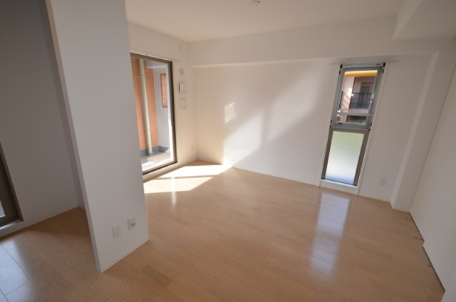 居室・リビング　LDK10.1帖！リビングにエアコン設置済み☆