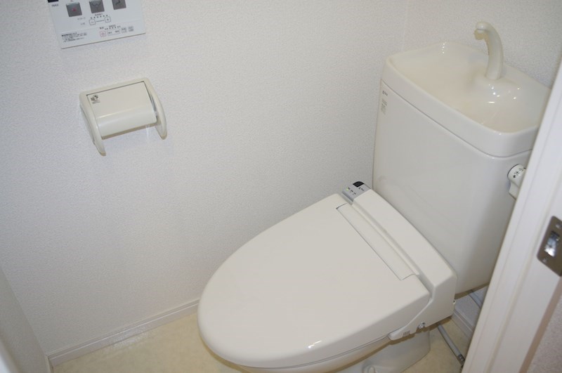 トイレ　※同物件別部屋参考画像