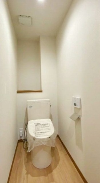 トイレ　別部屋同仕様タイプ