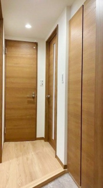 玄関　別部屋同仕様タイプ