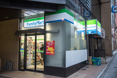 コンビニ　ファミリーマート 神谷町駅前店（コンビニ）まで161m