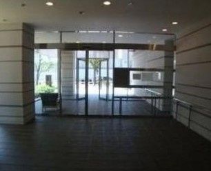 エントランス　☆共用設備も充実☆