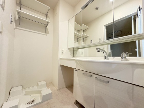 洗面設備　※別部屋の写真です